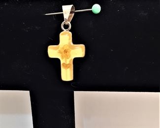 FLOWER ACRYLIC CROSS