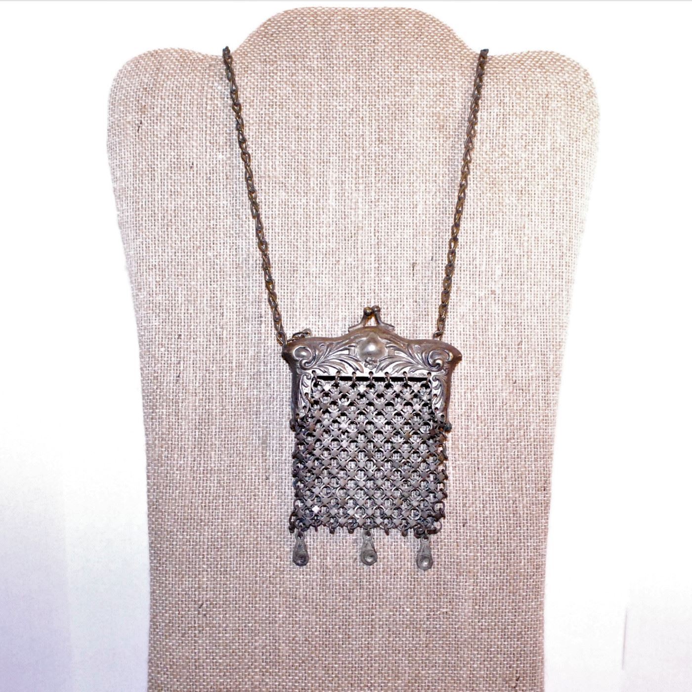 VINTAGE PURSE NECKLACE