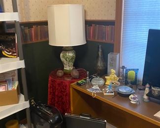 kutani porcelain lamp- japaneese