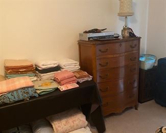 Bassett 5 drawer dresser