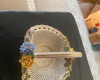 porcelain spain basket  has crack