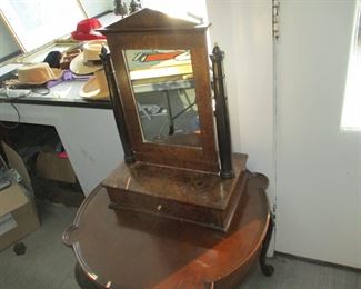 German or Baltic shaving mirror, c.1825