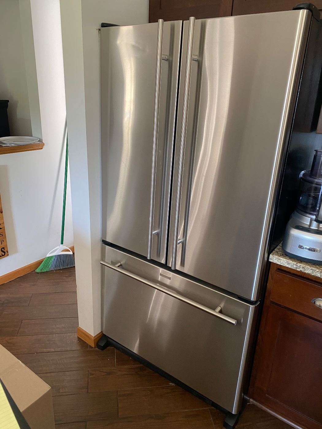 Lemont Liquidation sale!! Appliances, sectional... starts on 5/28/2023