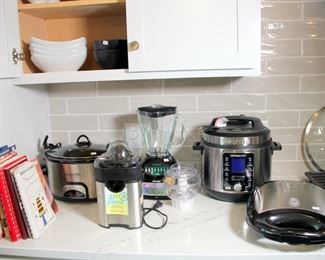 GE Waffle Maker, Gourmia Express Pot