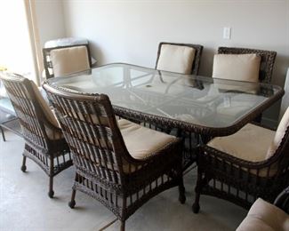 Outdoor Wicker Table with 6 Chairs
