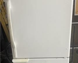 Lot 037   27 Bid(s)
Kenmore Refrigerator/Freezer