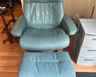 Stressless Recliner w/Ottoman 