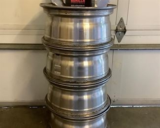 BEHA629 GMC 16 Yukon Wheel Rims Hubcaps