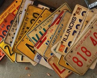 Vintage Illinois license plates