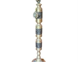 Lot 026   0 Bid(s)
Vintage French Majesty Brass Floor Standing Telephone'