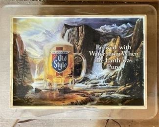 Lot 232   0 Bid(s)
Heileman's Old Style Beer Light Up Bar Sign