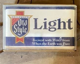 Lot 234   0 Bid(s)
Heileman's Old Style Light Beer Light Up Bar Sign