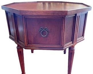 Lot 013   0 Bid(s)
Vintage Cherrywood Octagon Side Table