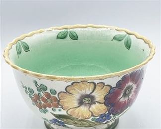 Lot 155   0 Bid(s)
Gouda, Royal Zuid Holland, Aero Footed Bowl