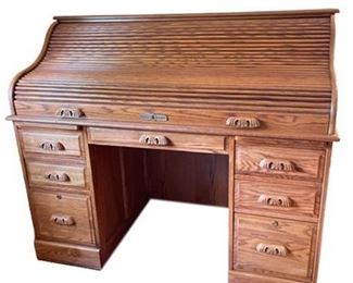 Lot 202   0 Bid(s)
Winners Only Inc. Oak Craft Roll Top Desk With Keys