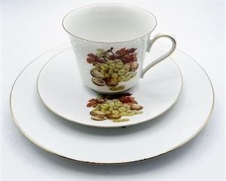 Lot 314   0 Bid(s)
Vintage Bareuther Waldsassen Bavaria-Germany No.121 Tea Set