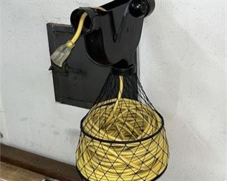 Lot 408   0 Bid(s)
Wonder Winder Extension Cord Winding System
