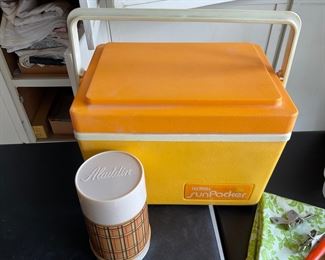 Retro cooler and thermos
