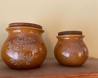 Hyalen pottery cannisters