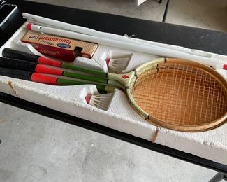 Badminton set