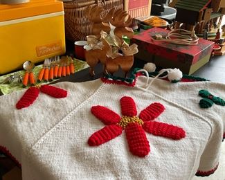 Holiday-fun tree skirt