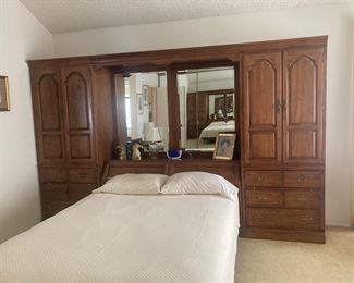 Wall unit with bed