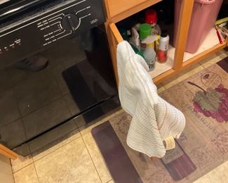 Kitchen, dishwasher 