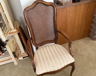 Dining chair 