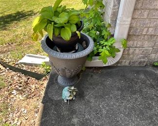 Planter & small turtle