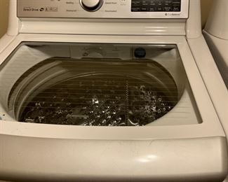 LG like new washing machine - no agitator