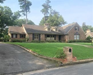 This 5 bedroom home is PACKED with contents and many consignments.