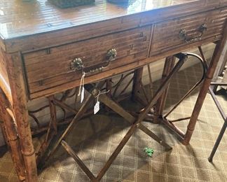 Good-looking 2-drawer bamboo desk