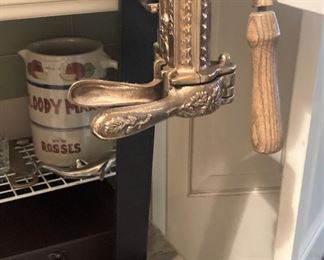 Corkscrew with stand and bronze handle