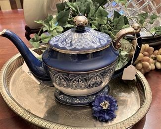 Teapot; silverplate tray