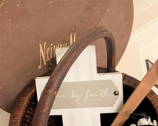 Vintage Neiman Marcus hat box