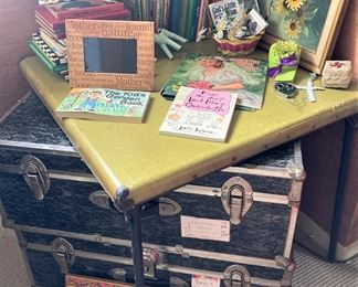 Children's books; trunks