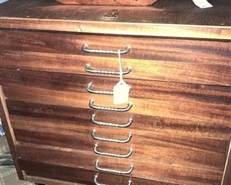 Shallow drawer chest/ organizer  .  .  .  would be great for jewelry