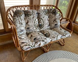 Beautiful vintage rattan seat 