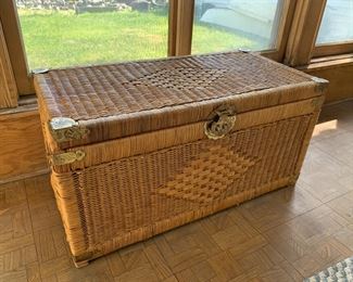 Beautiful vintage wicker trunk 