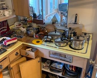 Pots, pans, kitchenware 