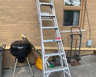 Aluminum extension ladder 