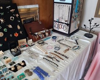 Jewelry, brooches, rings, necklaces 