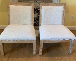 Pair chairs