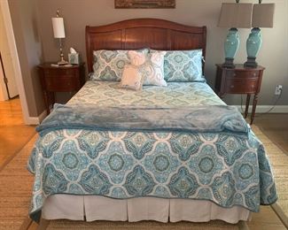 Queen sleigh bed