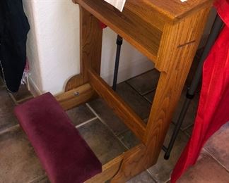 Kneeling prayer bench