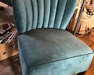 Armless velvet channel pleated chair