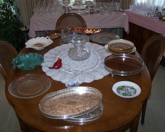 OVAL WALNUT DINING TABLE (HAS TWO LEAVES/ PADS/ 6 CHAIRS/ TWO BUFFETS & PAIR OF LIGHTED TOWERS) & SMALLS