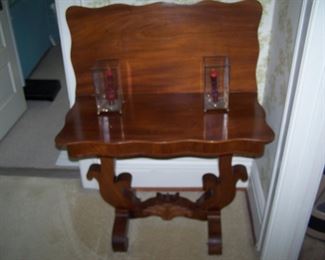 MAHOGANY EMPIRE FOLD-TOP GAME TABLE