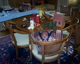 GAME TABLE & 4 CHAIRS