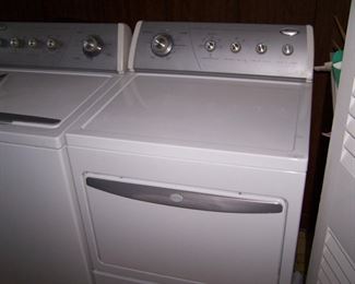 WHIRLPOOL WASHER & ELECTRIC DRYER
